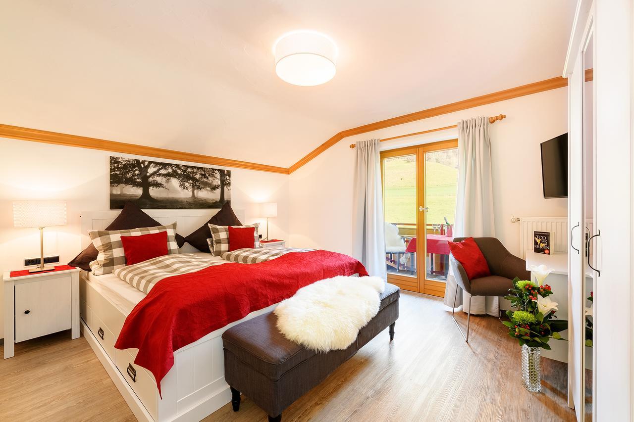 Haus Berktold: 4-Star Family Wellness Retreat Apartment Oberstdorf Exterior photo